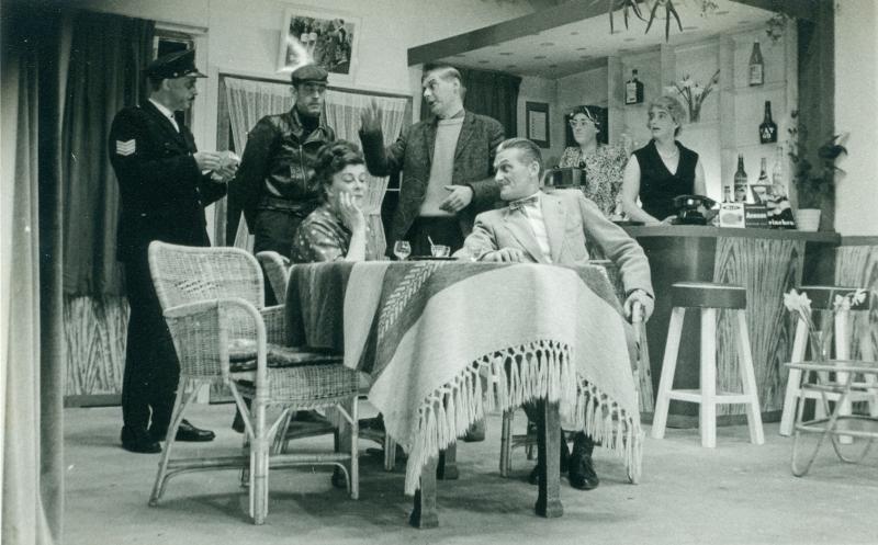 25 met v.l.n.r. Piet Klerk, Nel Hagemeyer-van t Kaar, Joop Dirksen, Jaap vd Werf, Gree Jongewaard-Bergevoet, Annie Keff-May, Ruth Keff